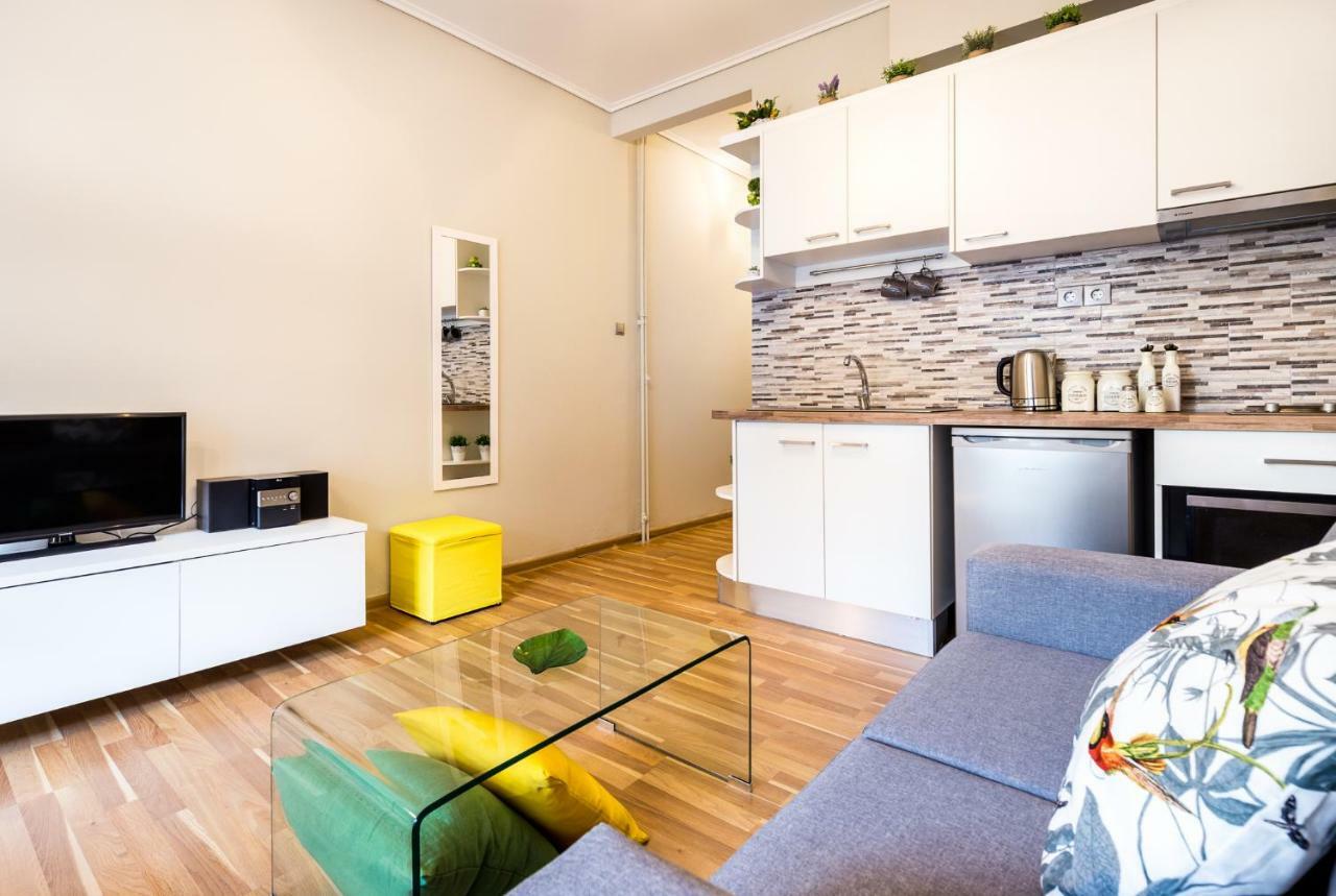 Exceptionally Located Studio Apartment เอเธนส์ ภายนอก รูปภาพ